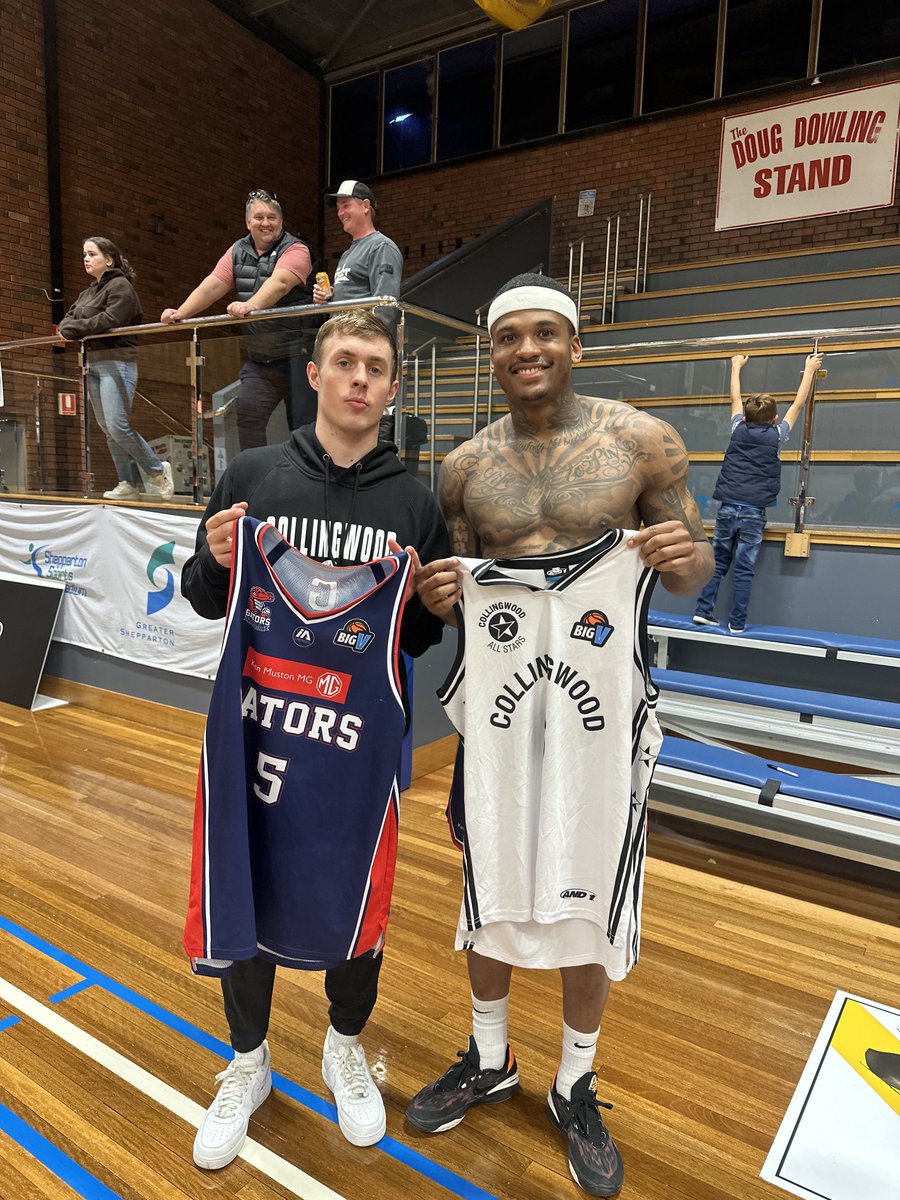 Just two kids from the mitten ⭐️⭐️ #puremichigan #overseas🇺🇸🇦🇺