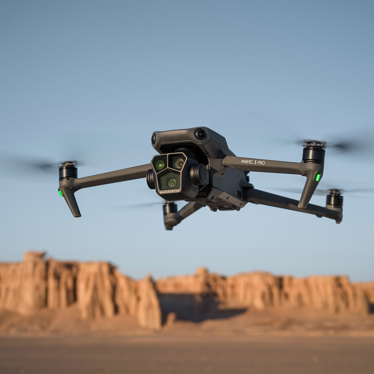 DroneAviate's tweet photo. DJI Launches the Mavic 3 Pro, Its First Ever Tri-Camera Drone https://t.co/DbNQYfPIvH https://t.co/SLI5AiPKw9