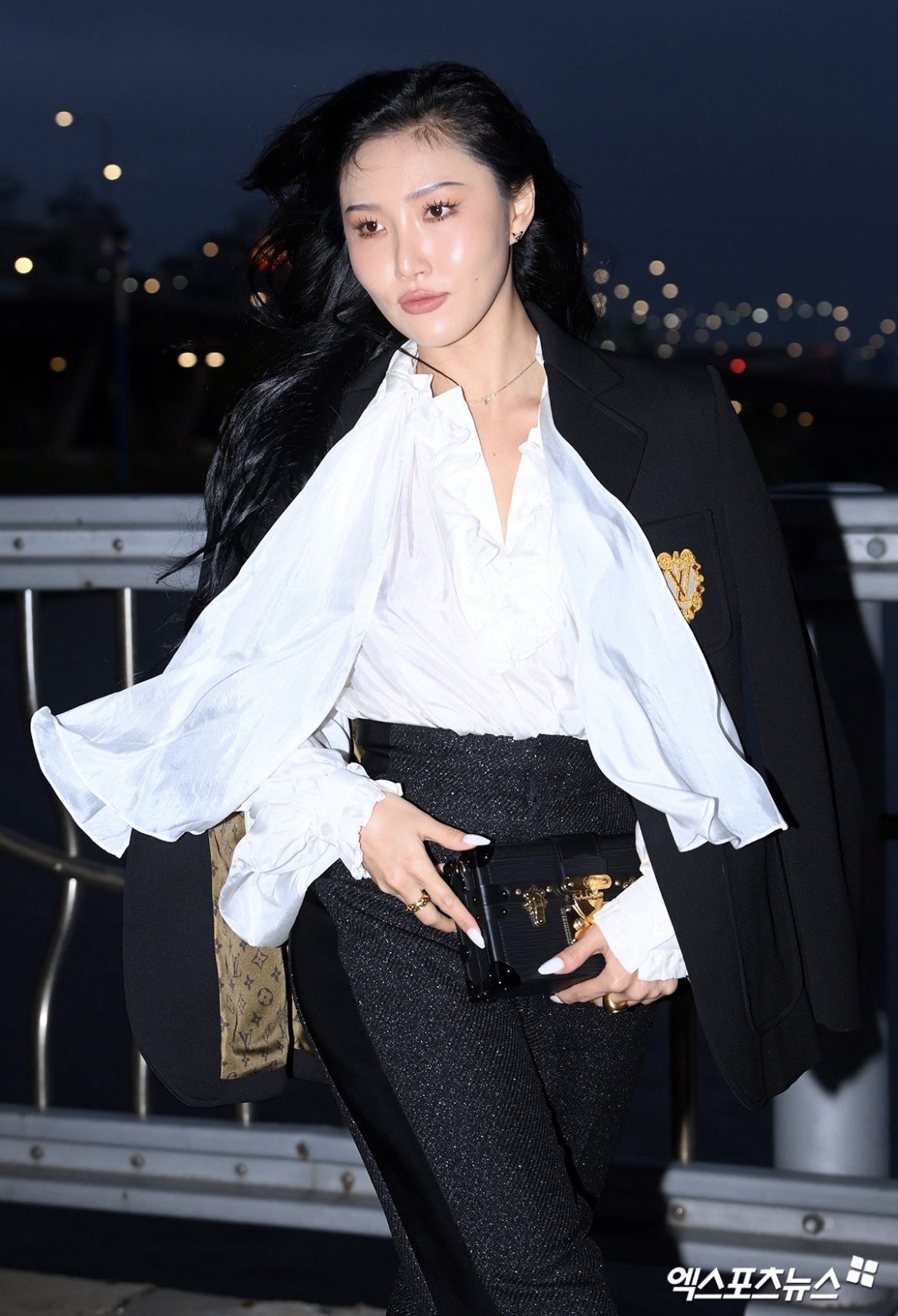 NewJeans's Hyein, Taeyeon, Mingyu and more: Stars at Louis Vuitton's  fashion show in Seoul