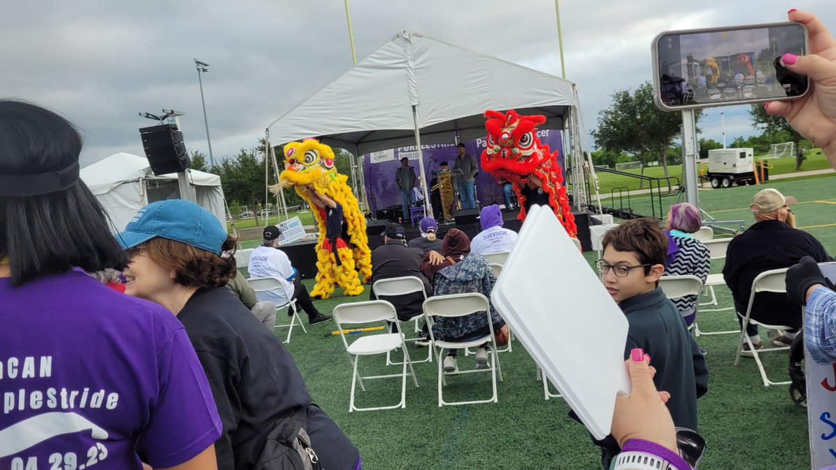 NhatthienNguyen's tweet photo. Kudos to @houstonpolice Lion Dance Team for their performance at the @pancan Pancreatic Cancer Walk this morning https://t.co/DkJB7WXCWJ