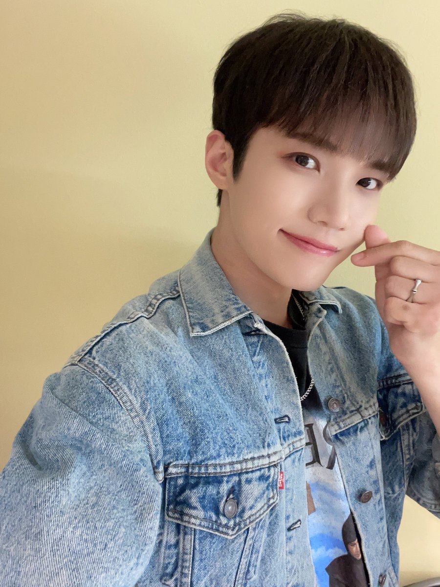 dna_enter's tweet photo. 그레이스~! 오늘도 너무 감사했어요:)🤍
잘자고 좋은 꿈 꾸기!!ㅎㅎㅎㅎㅎㅎㅎㅎ

#멋진녀석들 #greatguys #그레이스 #grace #그레이스사랑해 #Grace_I_love_you #grace愛してる https://t.co/KZF3YvyEii