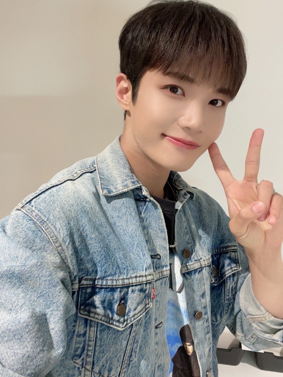 dna_enter's tweet photo. 그레이스~! 오늘도 너무 감사했어요:)🤍
잘자고 좋은 꿈 꾸기!!ㅎㅎㅎㅎㅎㅎㅎㅎ

#멋진녀석들 #greatguys #그레이스 #grace #그레이스사랑해 #Grace_I_love_you #grace愛してる https://t.co/KZF3YvyEii