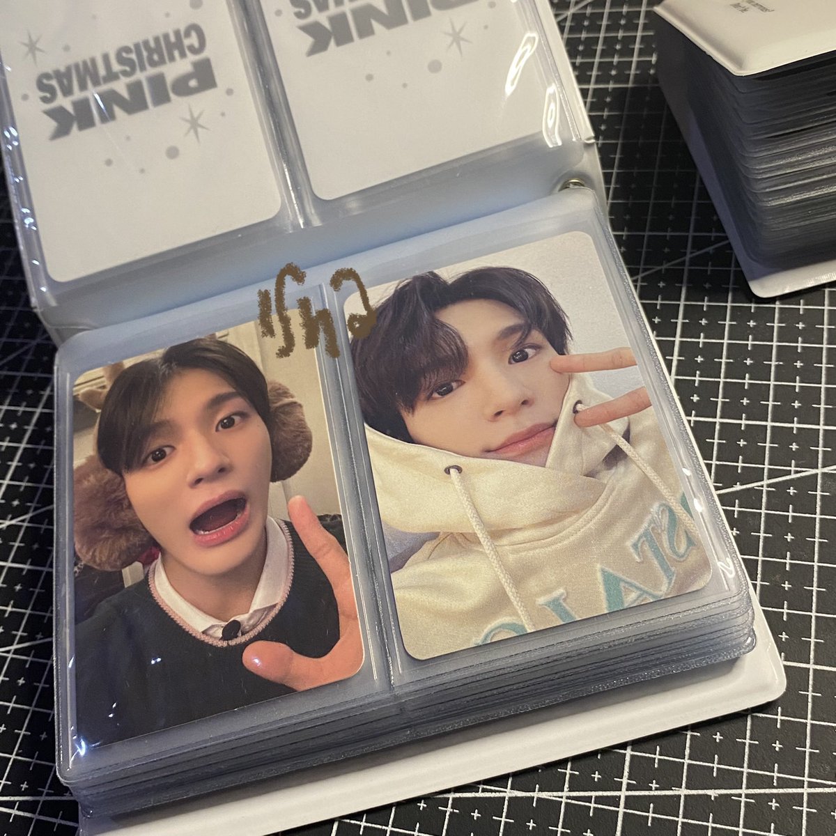 wts jeno hoodie home binder pair 3pc - IDR 320.000 in a good condition! dom Bandung.