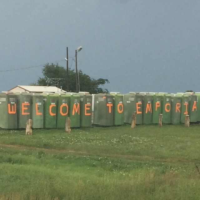 Always enjoyed my time on the @KPCharityRide. You never know what you'll see from the road, like this heartfelt welcome from the Heartland. Remarkable that @kylepetty has raised more than $20 million through the years for @VictoryJunction. Good luck to all the riders this year!