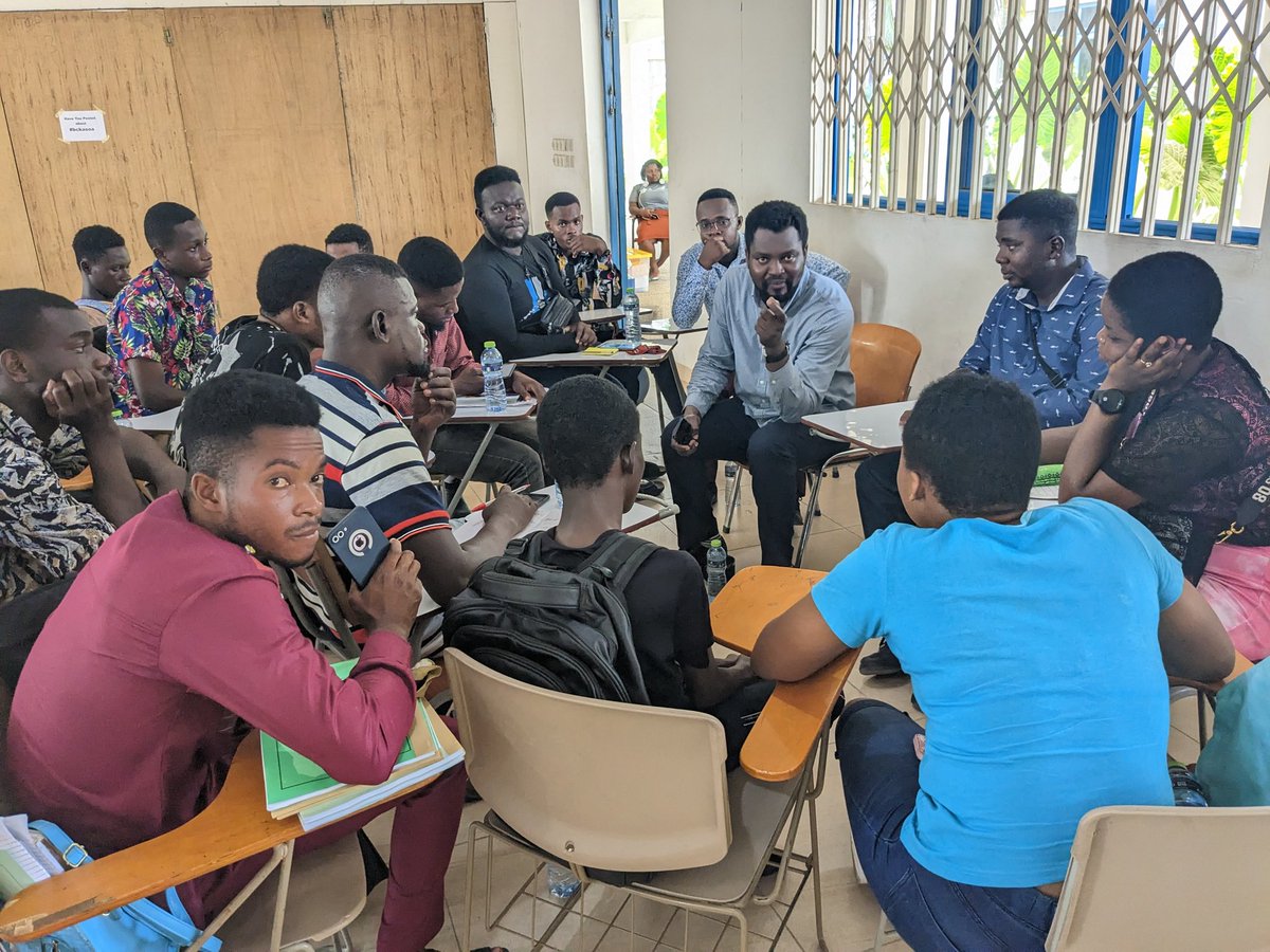 BarcampKasoa's tweet photo. Group mentoring session @ #bckasoa: 
Simon Alangde @WineloyaDigital sharing &amp; engaging Barcampers about #Meta, #Google tools, #digitalmarketing, etc  

#Barcamp #Kasoa
#BarcampKasoa https://t.co/gQQEKab9rx