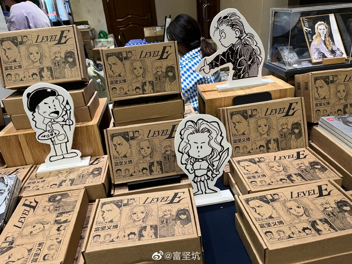 togashionly's tweet photo. 設営日速報
原作ブース https://t.co/MKqWZXBkF6