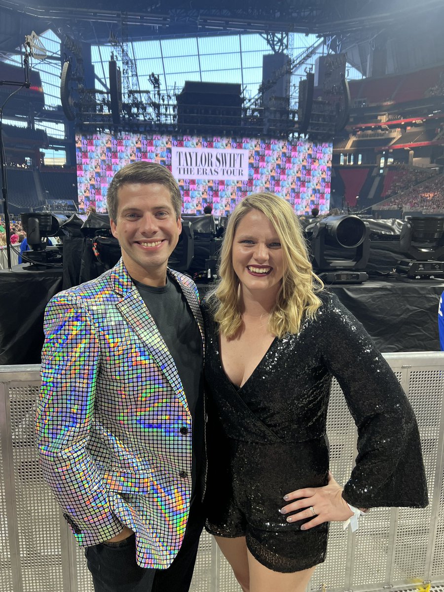 DrewPiers's tweet photo. Had such a fun night at the #TSTheErasTour. The performance was electrifying and the stage, lights, and music were all perfectly produced. 

Thanks for putting on such a great show @taylorswift13! https://t.co/9KHTJ4Rj3d