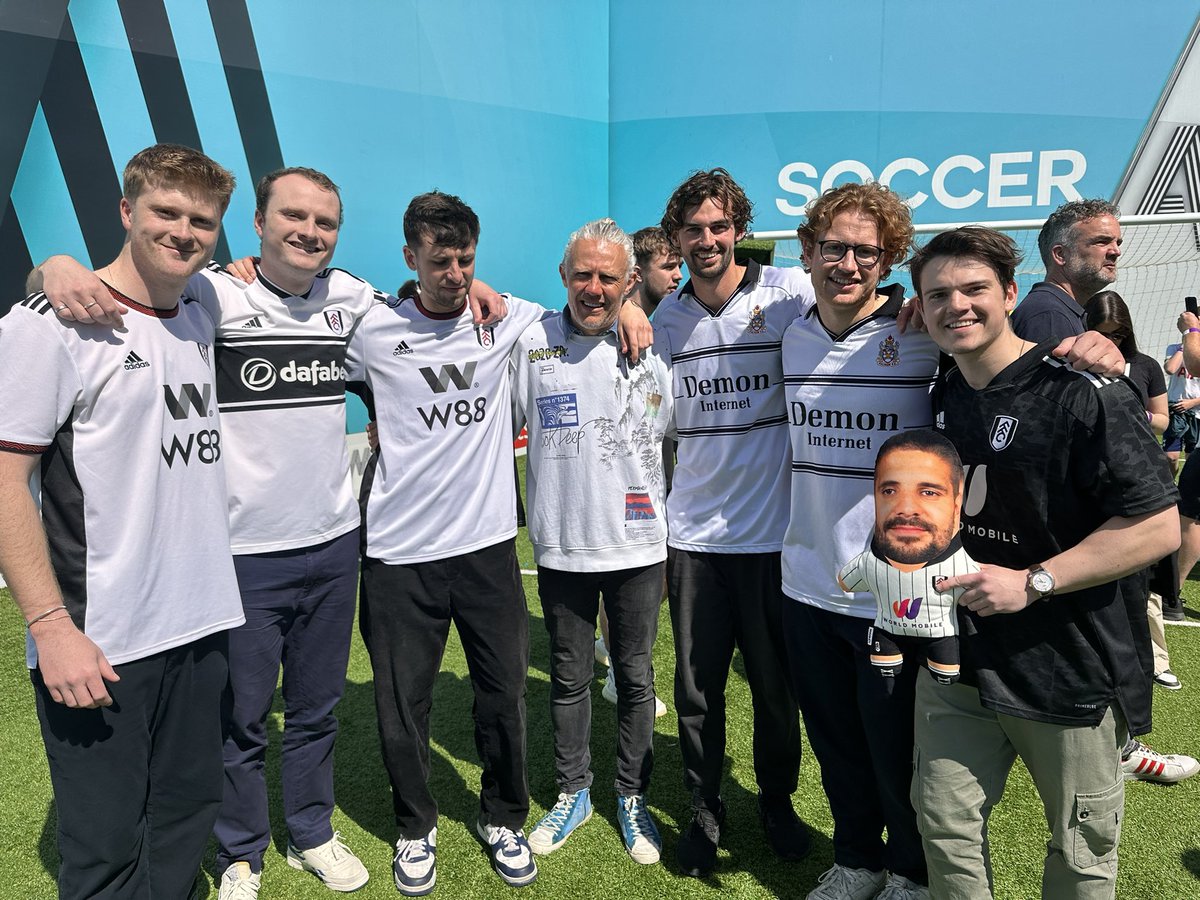 BalfourHarry's tweet photo. Pleasure meeting you @jimmybullard https://t.co/1GAo88YKvf
