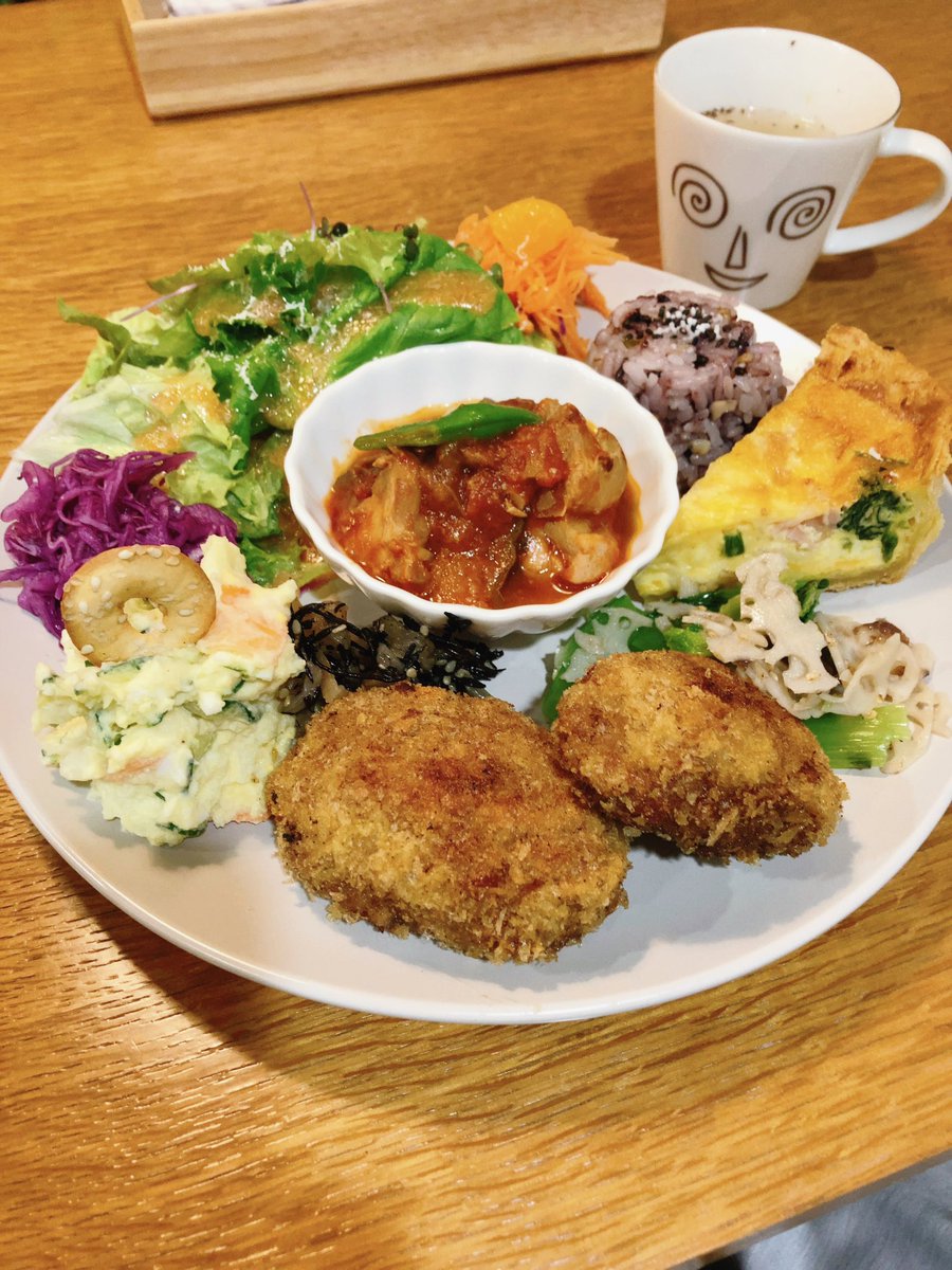 インテルのアランデールチップの不足は続くが、アップルは標準的なMacBook ProのWindowsの出荷不足を維持