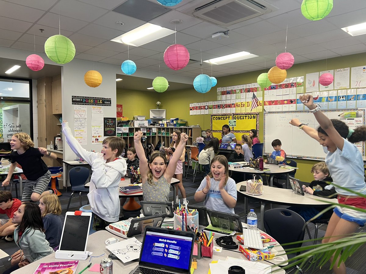 WeningAmber's tweet photo. Who knew decimals and fractions could be so much fun? @Bulldogs512 @BriarwoodElem https://t.co/cFzb37hhlb
