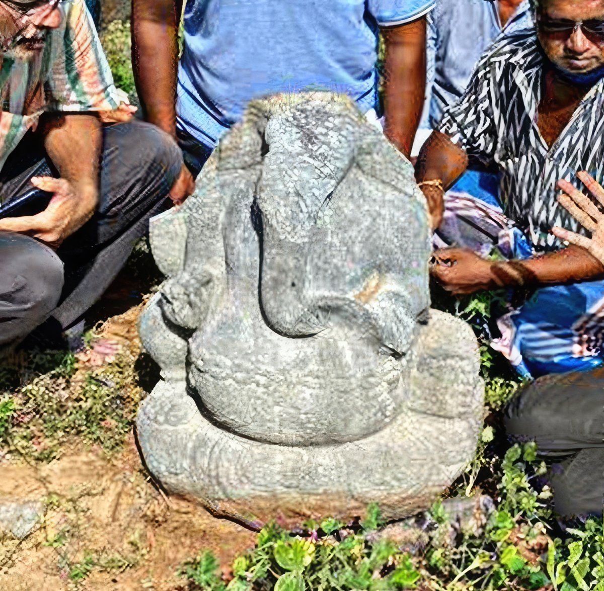 GemsOfINDOLOGY's tweet image. 12th Century Lord Ganesh Murti discovered in Andhrapradesh, India
#Archaeology
thehindu.com/news/national/…