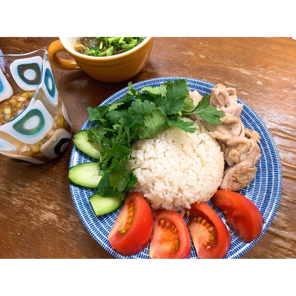t_deborah's tweet photo. .
今夜は炊飯器カオマンガイ🐓
.
#夕飯 #おうちごはん #ふたりごはん #カオマンガイ #instafood #instacook #instadinner #胃袋系女子 #20230429 #とも20230429 https://t.co/u1SdYmUqAj