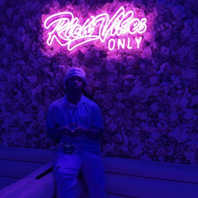TheCribChilling's tweet photo. #NewProfilePic https://t.co/ZxqMaSCsrR