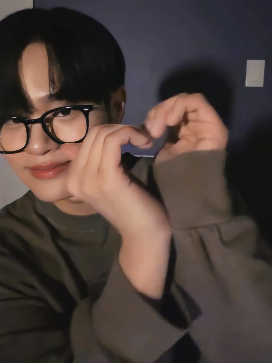 eroshwi's tweet photo. 042923 👋🏻🧡

#이대휘 #에이비식스
#LEEDAEHWI #AB6IX https://t.co/pmCri73Tul
