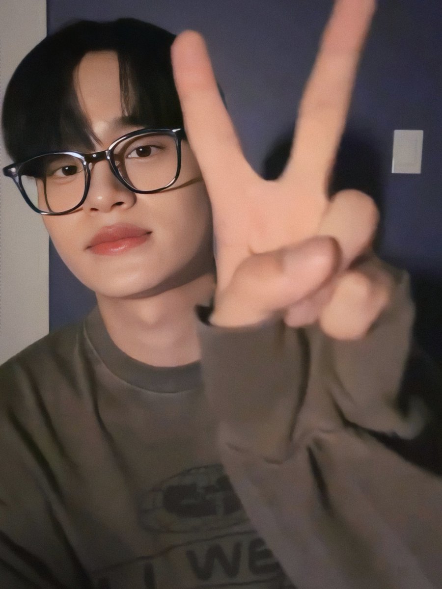 eroshwi's tweet photo. 042923 👋🏻🧡

#이대휘 #에이비식스
#LEEDAEHWI #AB6IX https://t.co/pmCri73Tul