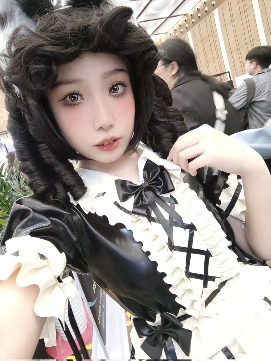 ctsu_2's tweet photo. 主打一个可爱！还遇见77了开心得要死😆 https://t.co/6lVPRwMV4O