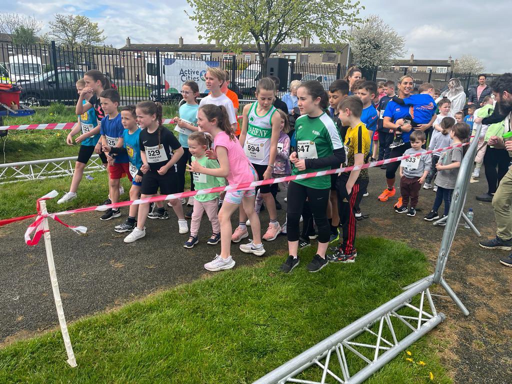CPDarndale's tweet photo. The second annual ‘Another Way 5K' drew hundreds of runners of all abilities, along with their families, to Darndale Park today.
Congratulations to everyone involved in organising and participating in this meaningful event!👏🏻

#AnotherWay5k #darndale #GetTheMessageOut https://t.co/snSLHDlNYo