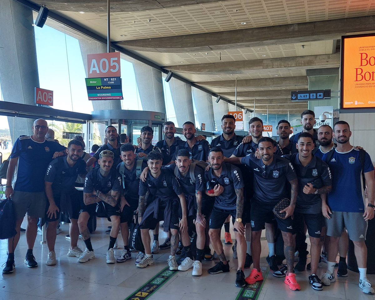 La guardia de nuestro escudo 💙⚔️

📍 Destino: Estadio Virgen de las Nieves 🛫

#soydelVera 🔵