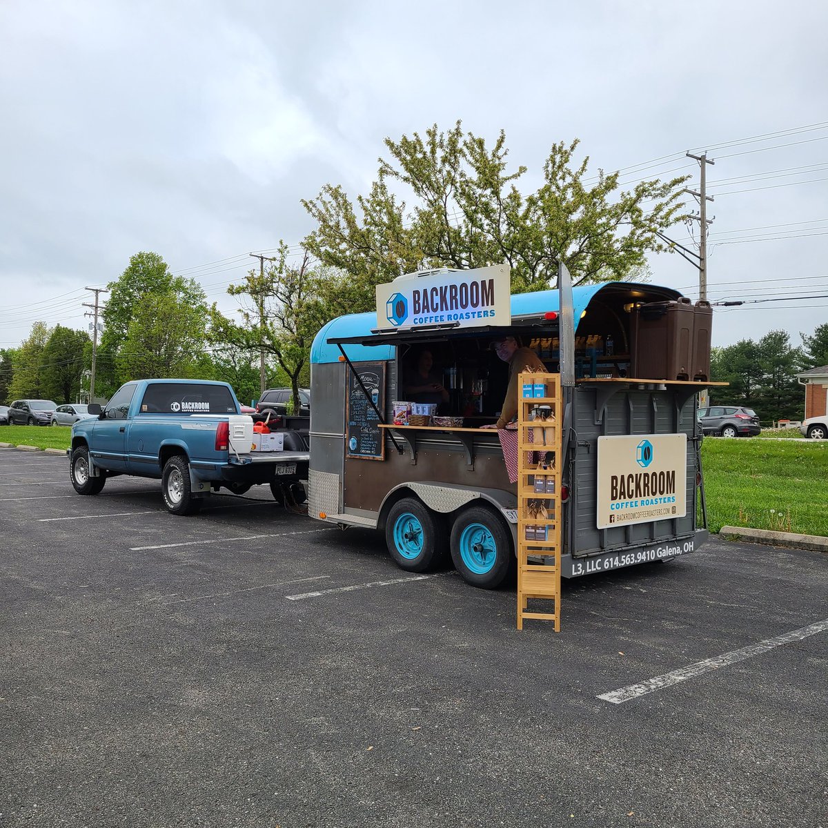 HooverRegatta's tweet photo. It's brisk out there this morning!  Stop by @backroomcoffee for a nice hot beverage! https://t.co/ybJZBwuZ5w