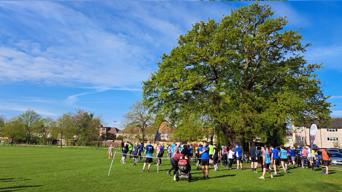 Happy discovery of this new oarkrun (new for me) <a href="/walthamstowrun/">Walthamstow parkrun</a> 

Plus wonderful spring day to run. And nice to finally find a parkrun in London thst you actually run on grass!