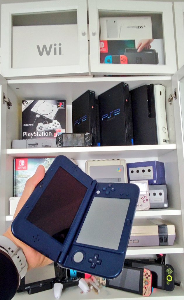 NotyetGg's tweet photo. Nouvelle entrée dans la collection
#newnintendo3dsXl Blue ❤️#nintendo https://t.co/Y22gHAhVZv
