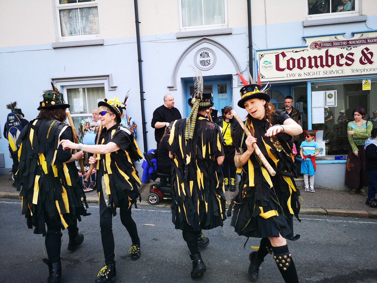 Wreckers action!!
#greenman #festival #boveytracey #morrisdancing #morrismusic #bordermorris #cornishmorris #music #folk