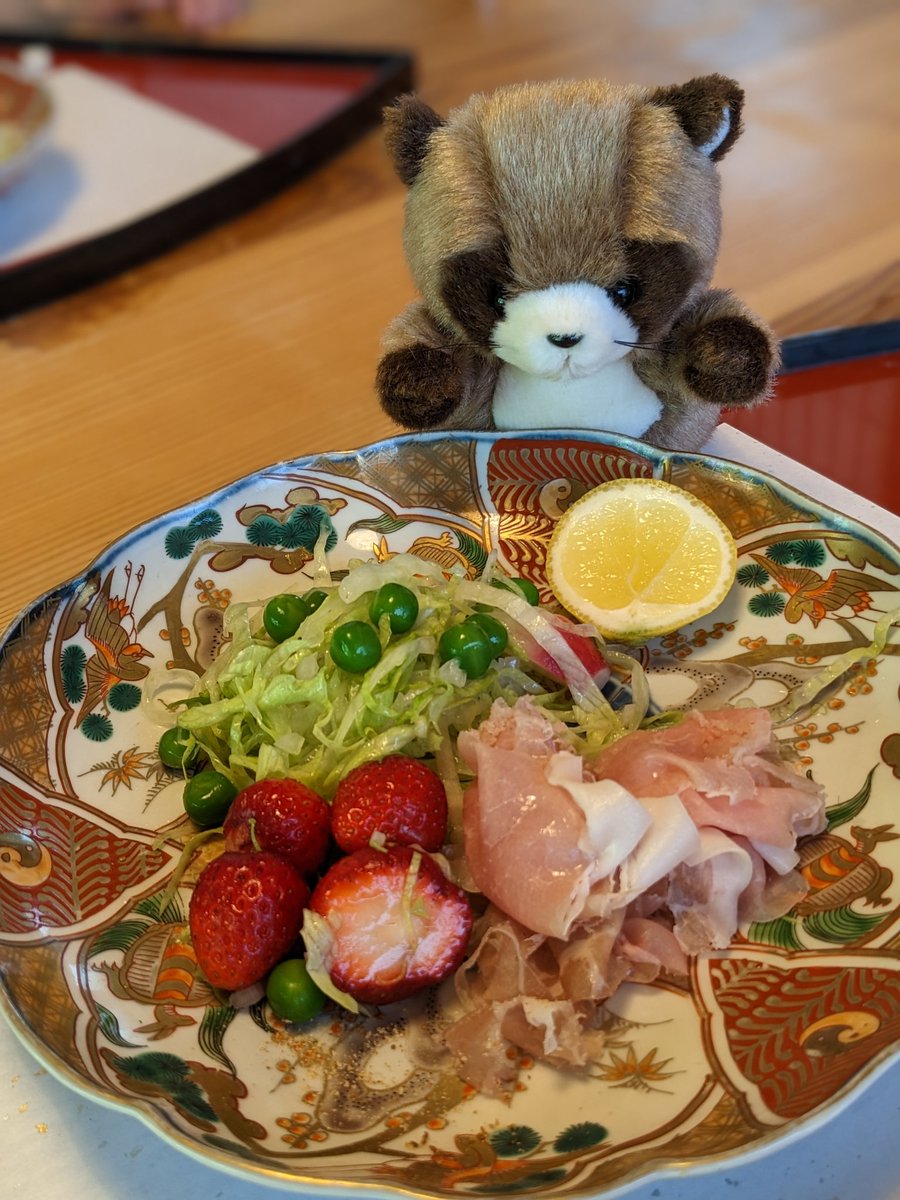 大分で見つけた日本料理「空（くう）」🇯🇵お料理編①生ハムとイチゴ🍓が合うとは思わなかった！最初から心をつかむ一品でした！