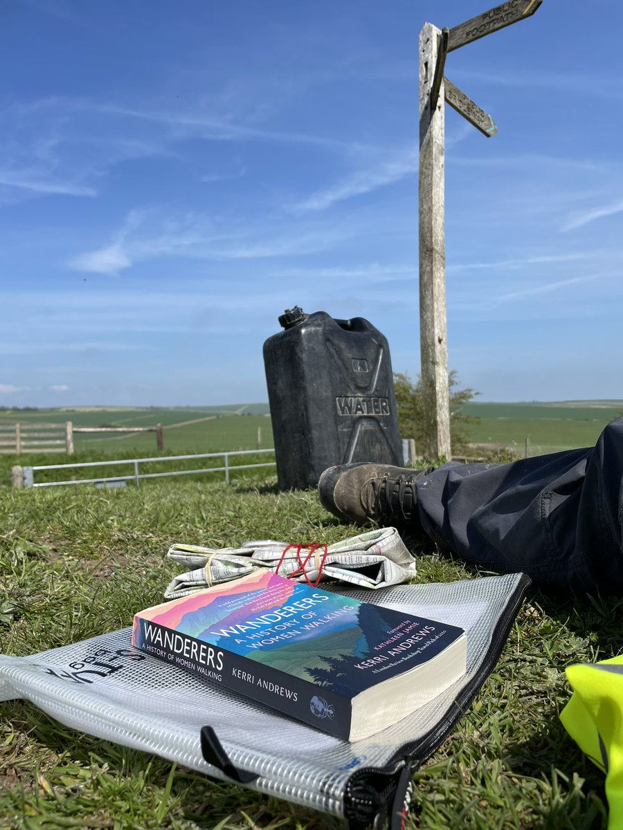 WildExplorer's tweet photo. DofE season is in full swing!

#dofe #bronze #silver #gold #southdowns #southdownsnationalpark #dofebronze #dofegold #dofesilver #outdoors #maps #reading @DofESouthEast @DofE @southeastNT @sdnpa https://t.co/dqZyPnjdxO