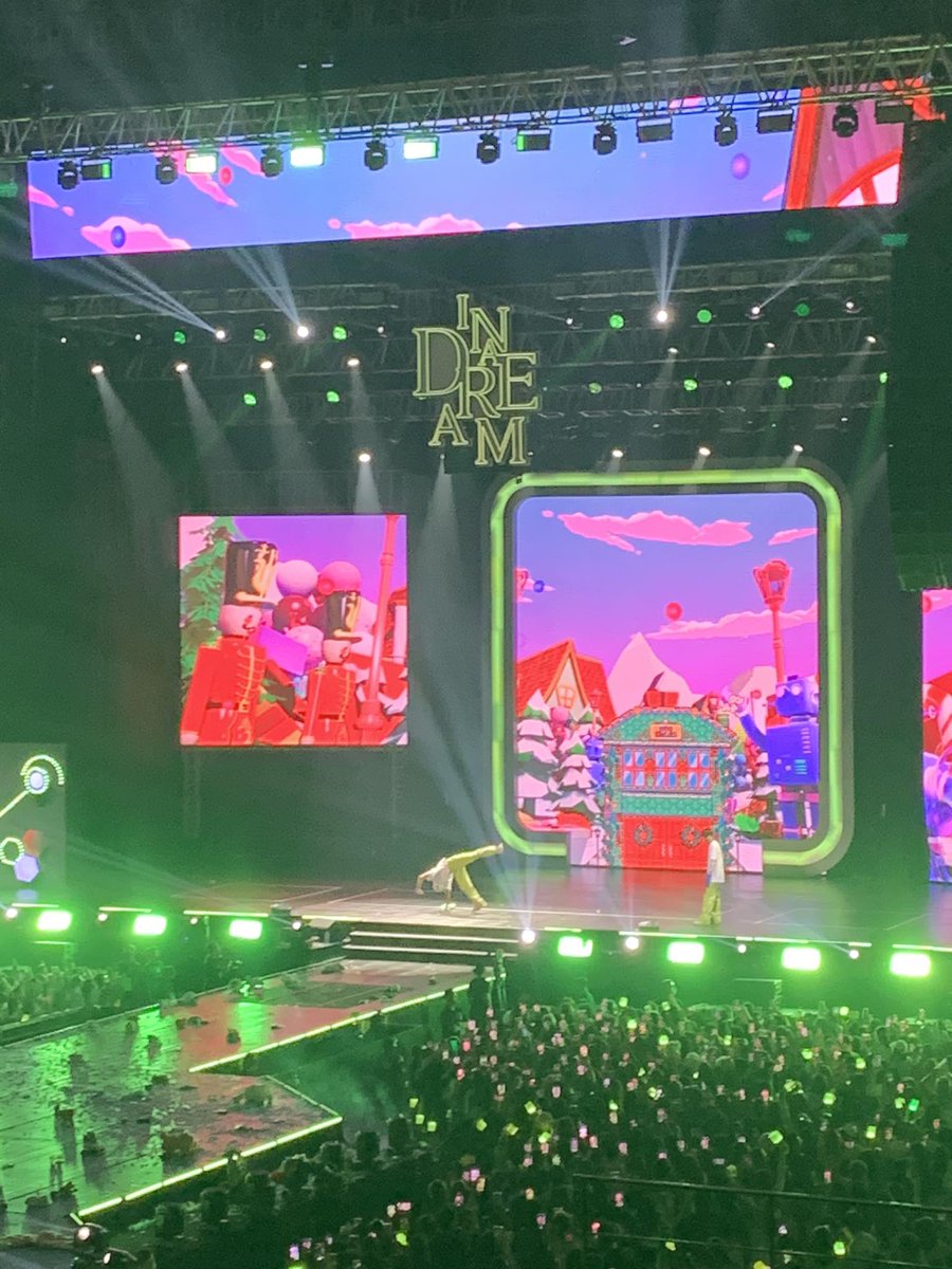 newswatchplusph's tweet photo. @angelamarieng @NCTsmtown_DREAM @bamba__g Renjun cartwheel in tiny 🥹 | @bamba__g

#TDS2inMANILA #NCTDREAMinMANILA #THEDREAMSHOW2_in_Manila https://t.co/yZEBwlZLof