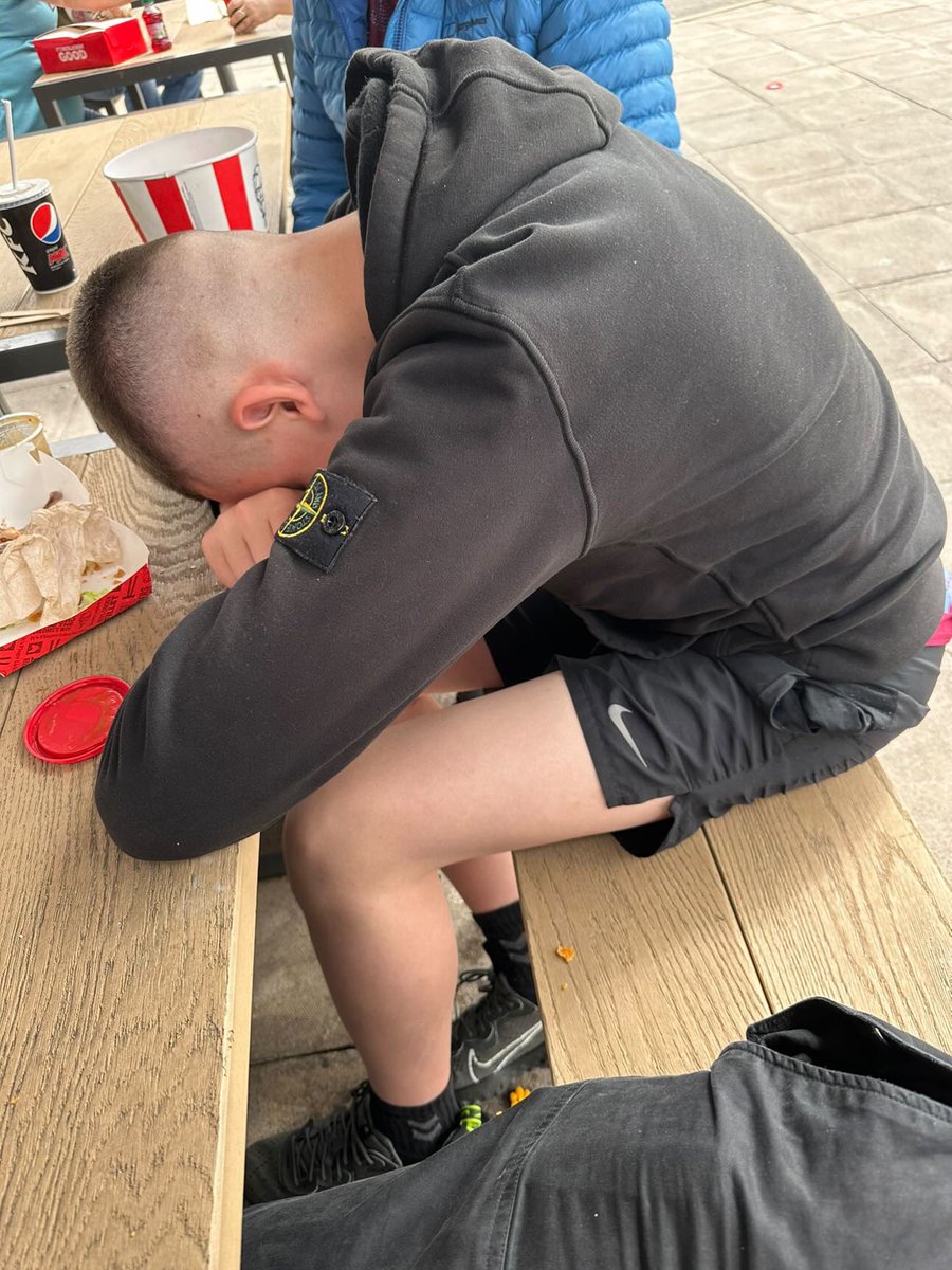 Away Day Sleepers tweet media