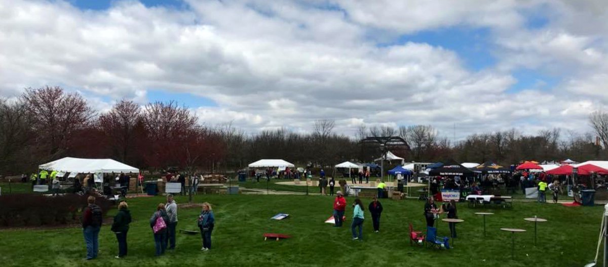 Fork_and_Fiddle's tweet image. We’re here and we’ve got SUNSHINE at the 2023 Michiana Wine Festival! Rain isn’t gonna start until around 4pm, and trust me—by then, you won’t even care! See you 1-5pm today at Headwaters Park! 
🦀🐷🦐🌮🍷 #forkandfiddle #michianawinefestival #followthatbigorangetrailer