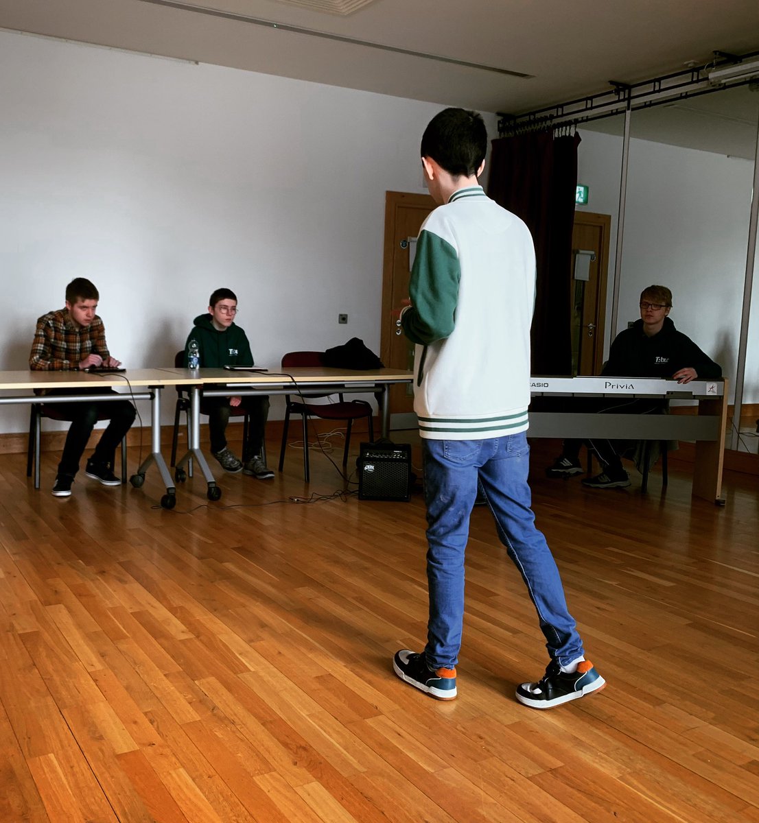 conductology's tweet photo. The boys in full swing! 🎵

https://t.co/KuKLrA7mLC
https://t.co/24AkAb5GFP https://t.co/bkAPFC0Ca4