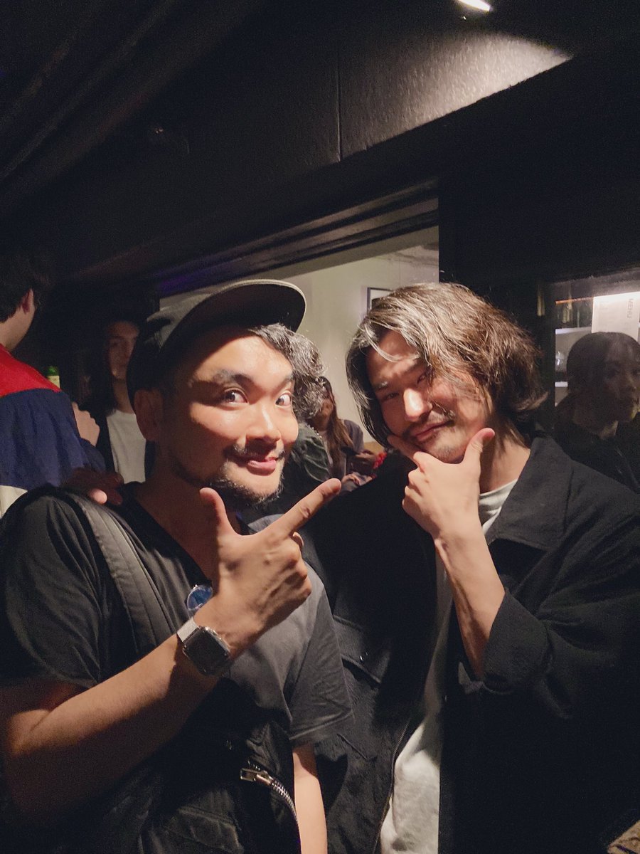 you_never_die's tweet photo. #東京朋友 にお邪魔しました!ギリギリ間に合った!#three1989 最高に楽しかった!そして相変わらずShoheiくんの歌ときたら、、、抜群だ。
#linion さんとのコラボも最高!!
音楽、カルチャーにボーダーはありませんね。
とっても刺激を受けました。呼んでくれてありがとうございました!! https://t.co/5FQqo2Xlml