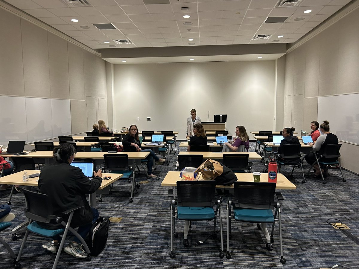 anne_bianchi's tweet photo. Dedicated teachers working towards National Board Certification! 🌟@PGIVBCPS @teachshel @JaneneG @KravchakTeach @crystal_wilky #vbnbct https://t.co/4bnHBQlSA7