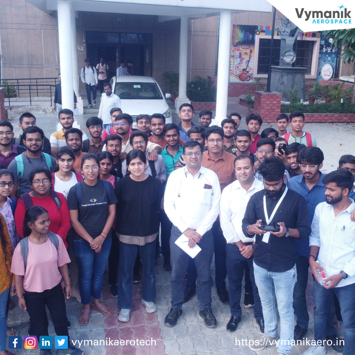 vymanikaerotech's tweet image. Empowering the next gen of innovators in aerial tech! Vymanik Aerospace  takes flight with bright minds at Dr. Ambedkar Inst. of Tech. for  Handicapped, Kanpur.

#Drones #Innovation #AerialTech
