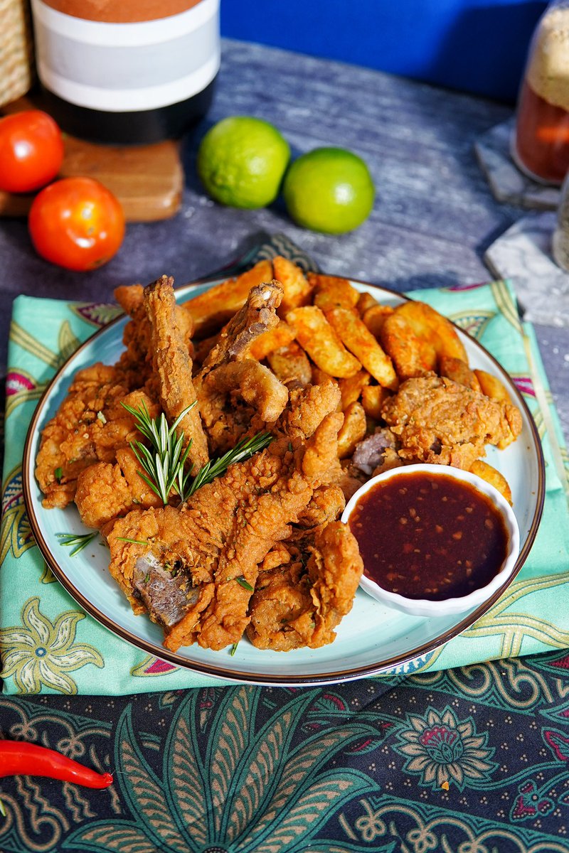 NazDaim's tweet photo. 📸✨ Food Photography : 5 TIP Cara Saya Mengambil Gambar untuk Chicken Royale yang buat orang terliur !!! 🍗🤤 ...
#FoodPhotography #ChickenRoyale #nazdaim https://t.co/wamfeczaHT