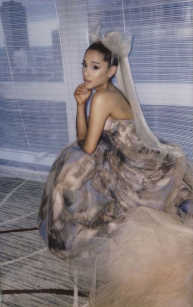ariisafeplace's tweet photo. thinking about this ariana grande. https://t.co/tRQPtZBbFw