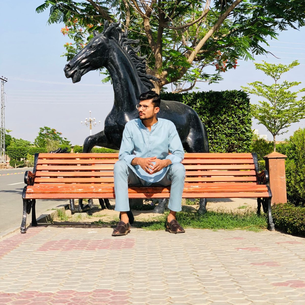 Choudaryusmanb1's tweet photo. #NewProfilePic https://t.co/0CiJs5xHHS