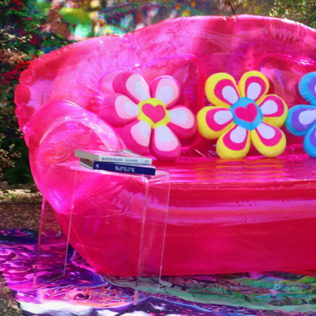 A photo of an inflatable couch.
