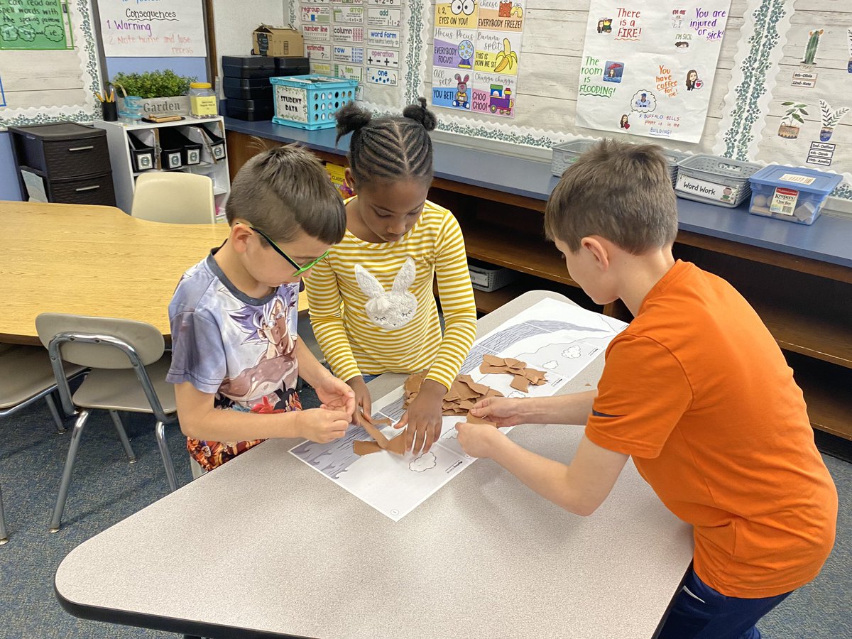 TaboneClassroom's tweet photo. Mystery Science: Why is there sand at the beach? #barkercsd https://t.co/P2izSAQwGY
