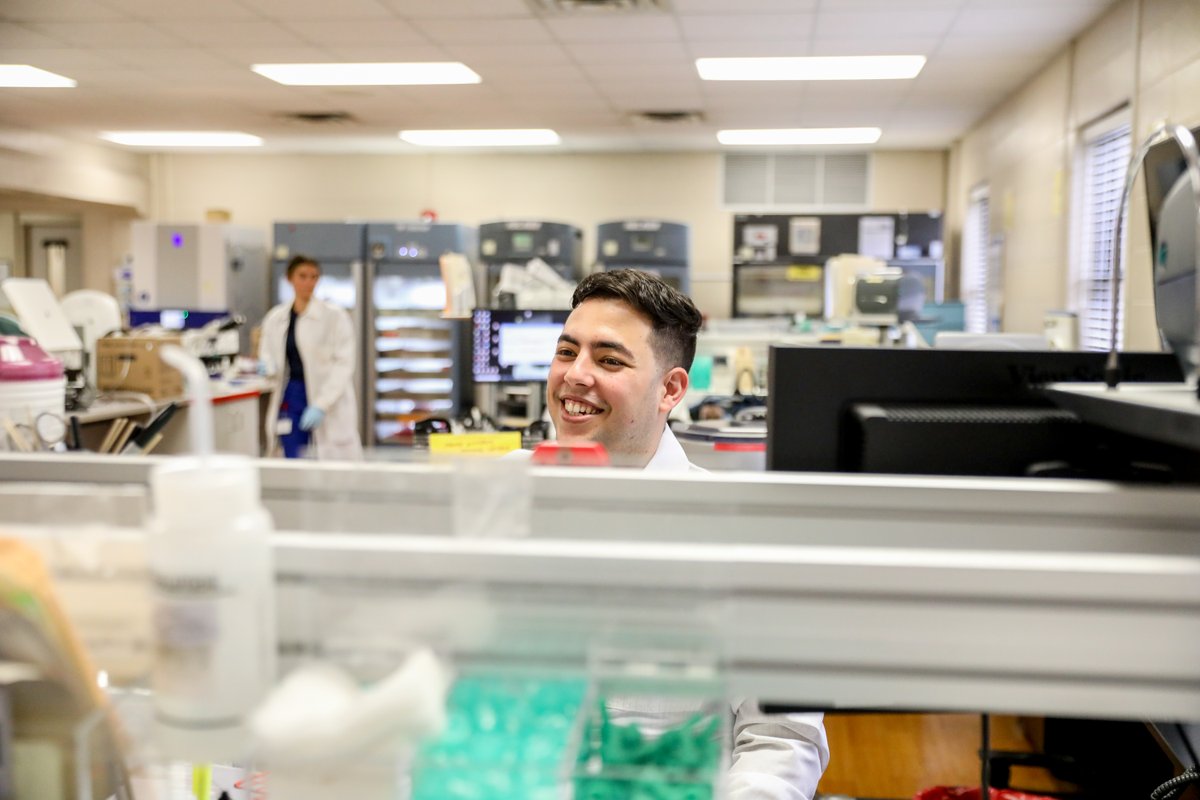 LifeSouth's tweet image. A letter of appreciation to our medical lab technicians 💌 Your meticulous work ethic and passion for helping others means the world to us. We&apos;re proud to celebrate you this week and every week that comes after. #MedicalLabProfessionalsWeek