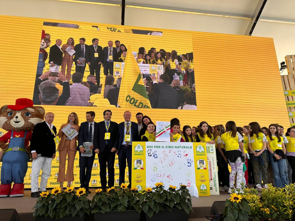 Raffaele Fitto tweet media