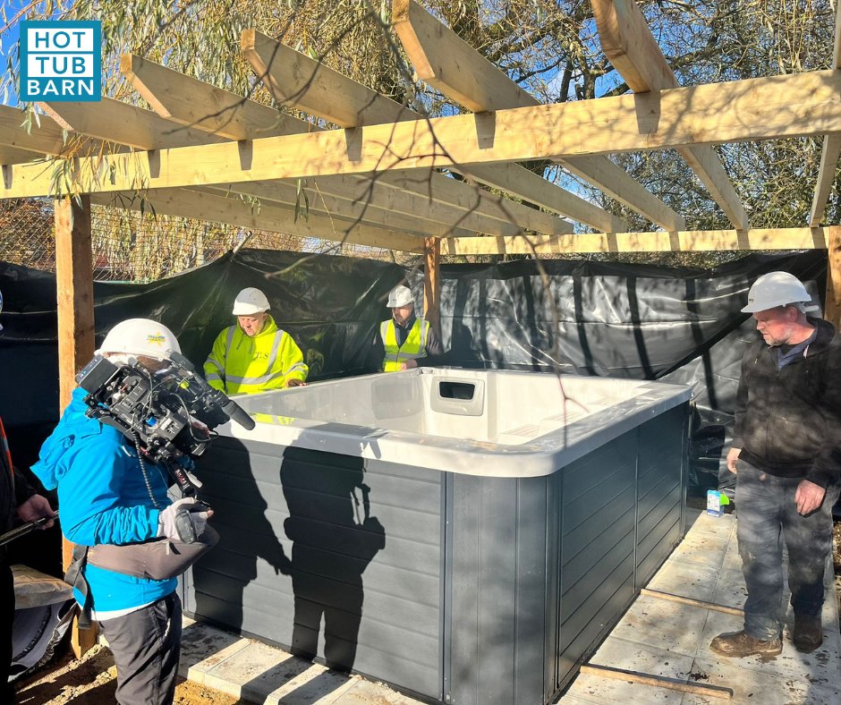 hottubbarnuk's tweet photo. #Throwback to our Challenge Anneka installation 🔙

We had so much fun being a part of this for @foalfarmanimalrescue 🥰

If you missed it, you can watch episode 1 "Foal Farm" on the Channel 5 website 💻

#ChallengeAnneka #Channel5 #HotTubBarn https://t.co/wCjkvKI9Wz