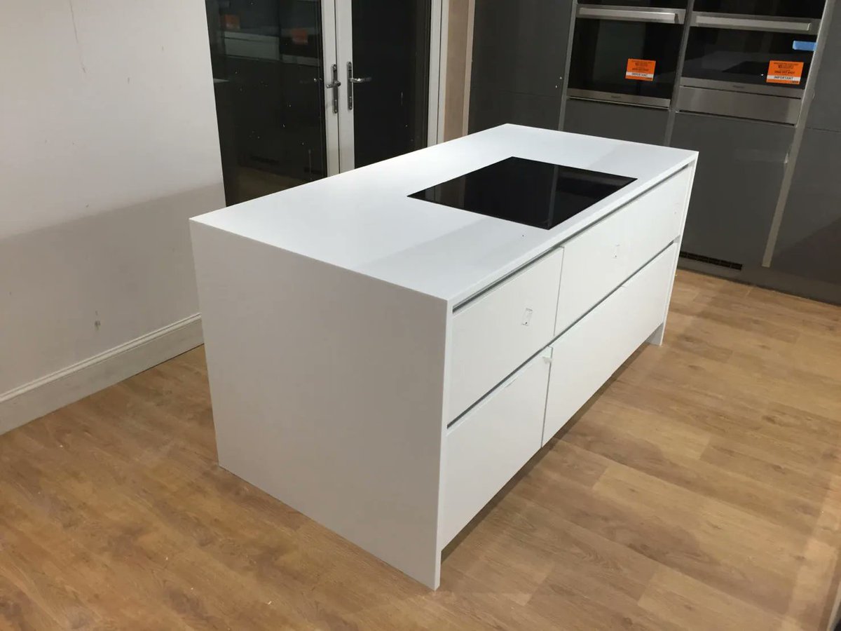 TristoneUK's tweet photo. We have a "Pure White" promotion! ⬜ 

Not sure if Pure White is right for your project? We offer samples!

For more information on this promotion, please contact our office directly 🤳 

#Tristone #Acrylicsolidsurfaces #InteriorDesign #SolidSurface #WhiteSurfaces https://t.co/PO8lWMUb1d