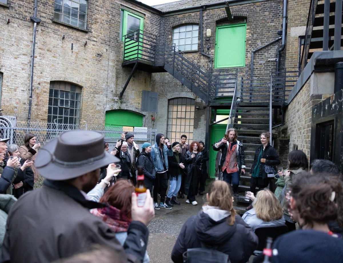 ExhibitionForLizzy tweet media