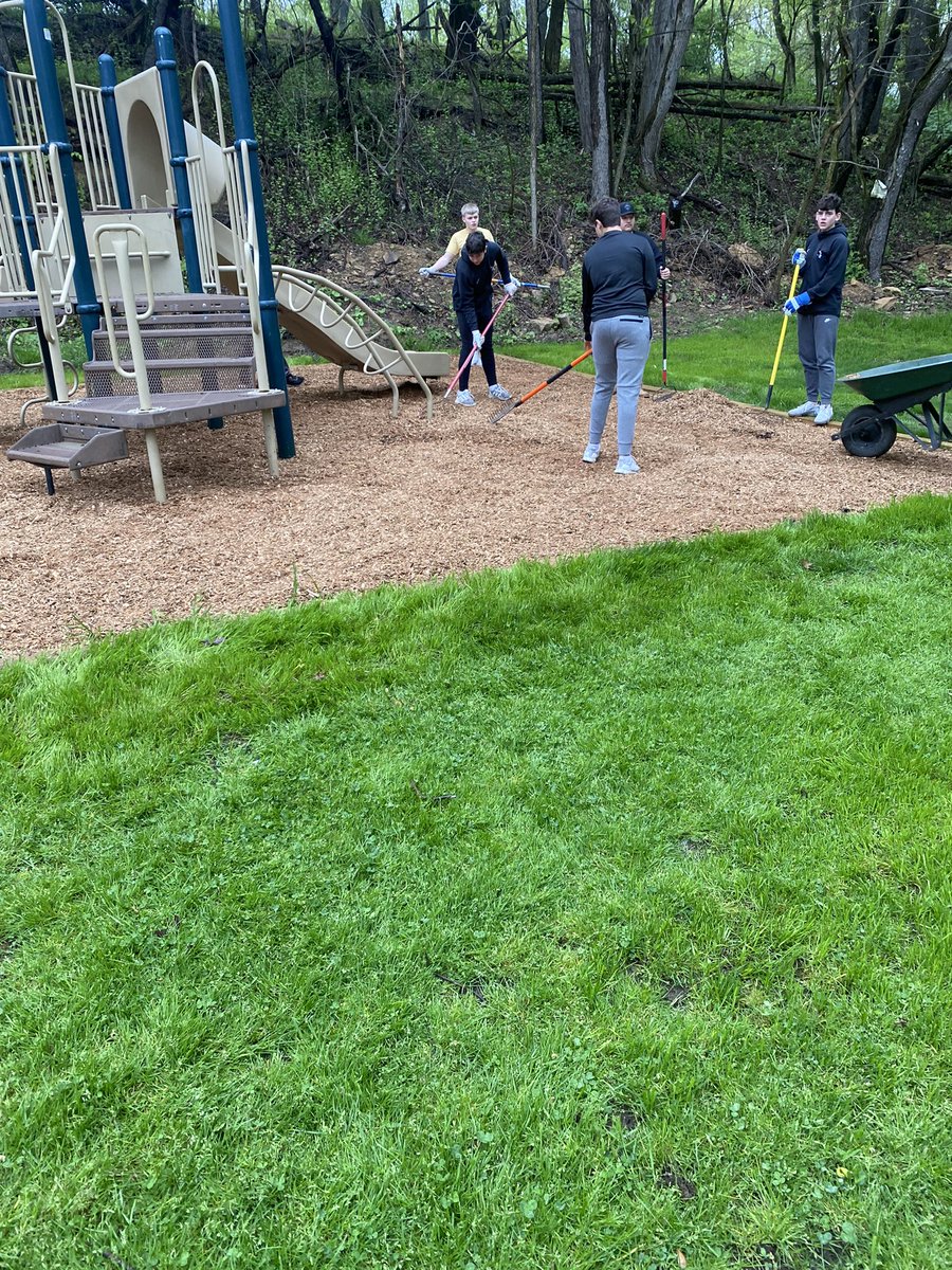 Terrific morning for Lions Park clean up  #OURWAY
