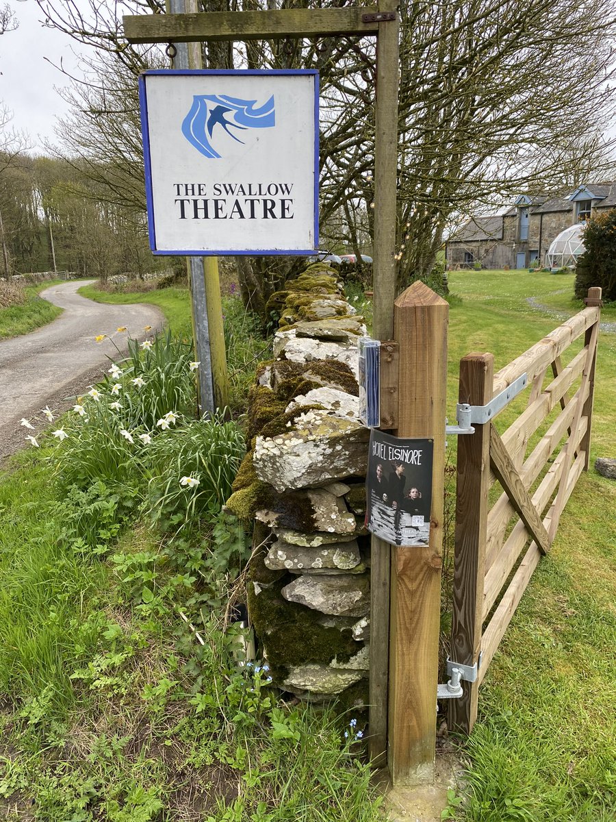 graemerendall66's tweet photo. Deep in the middle of the Machars, there’s a fantastic performance taking place this afternoon ❤️🤩 @swallowtheatre #theatre #Machars https://t.co/hTi18pqD1J