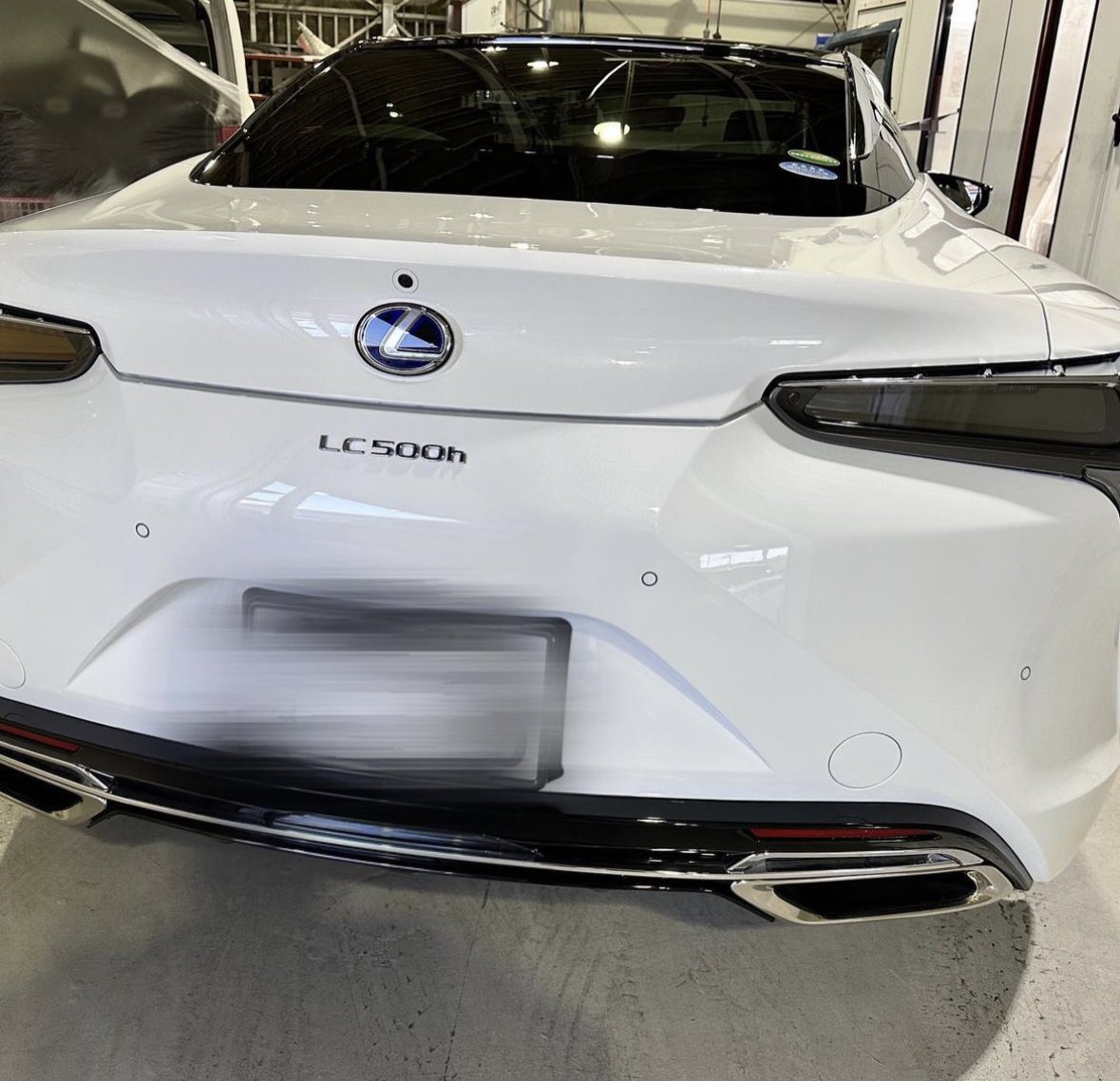 car_stage's tweet photo. 皆さんお疲れ様です🔥
LEXUS LC500h 
納車致しました！！

この度は誠に有難う御座います！
今後とも末永いお付き合いほど宜しくお願い致します！ https://t.co/mLv2hduGQs