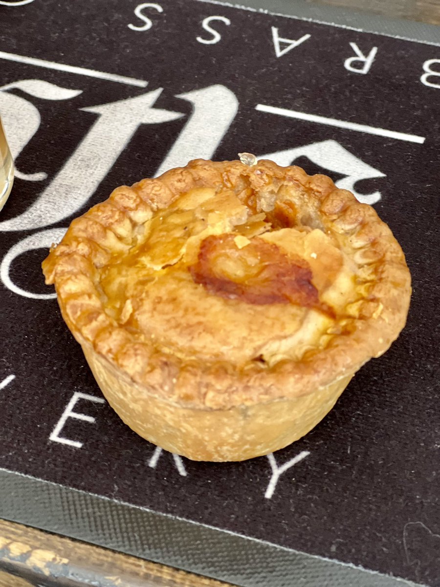 davenewsham's tweet image. #porkpie @BILLYS_CLECK get in!