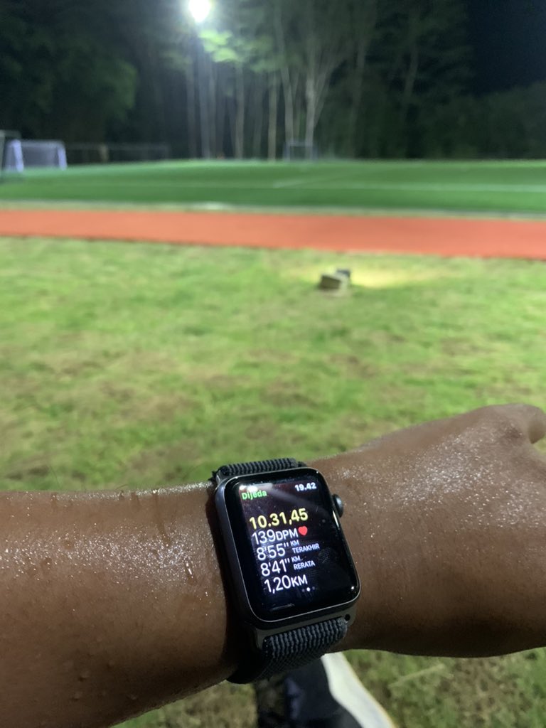 danang_bho's tweet photo. Tipis tipis dulu ya kan....🏃🏼‍♂️🏃🏼‍♂️🏃🏼‍♂️👟👟 https://t.co/Is6Z8eAw0X